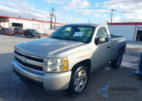 2008 Chevrolet Silverado 1500 Work Truck z USA, uszkodzony, nr VIN 1GCEC14X38Z303985